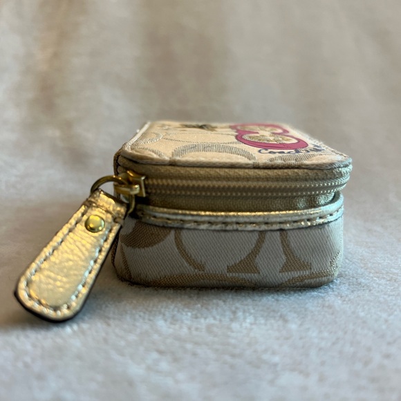 Coach Pill Case - RARE - Picture 5 of 9